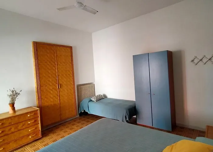 Quadrilocale 50 Mt Dal Mare Taunus Vacanze Cod 498 Marcelli