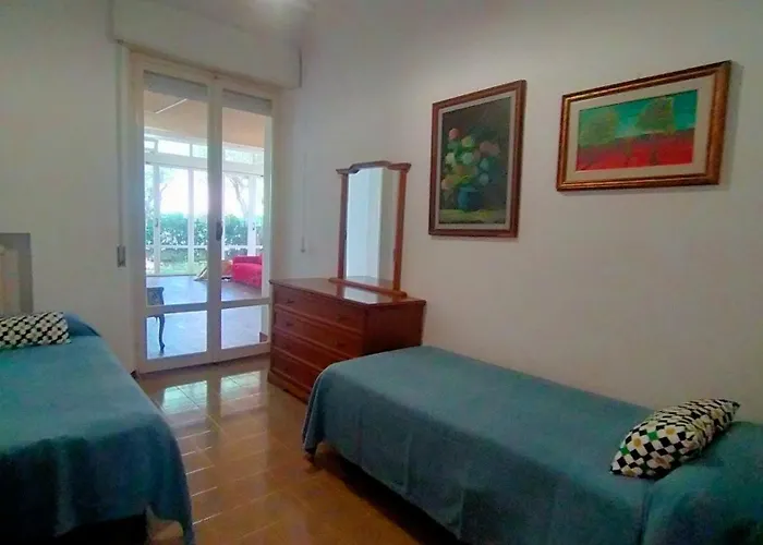 Quadrilocale 50 Mt Dal Mare Taunus Vacanze Cod 498 Marcelli